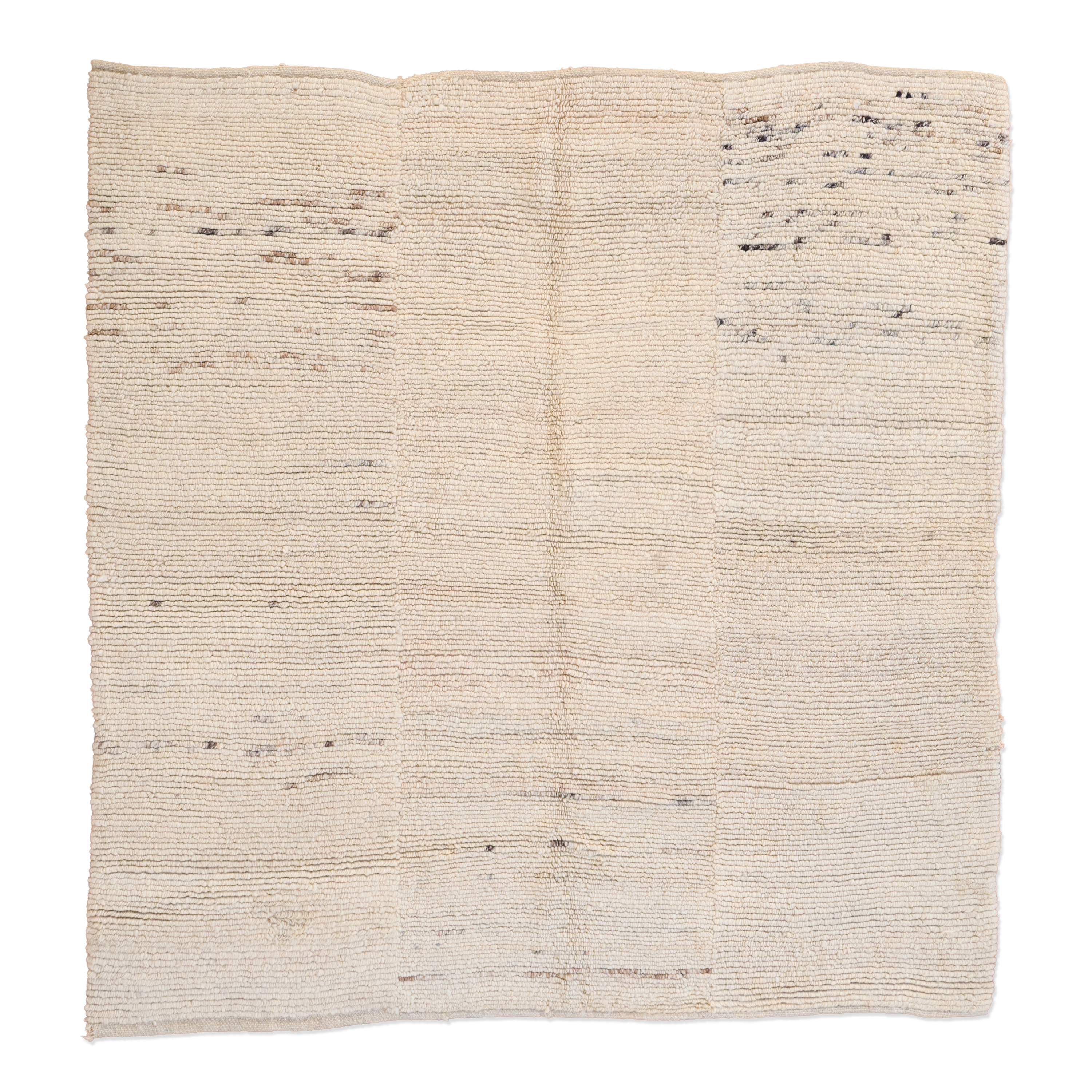 Mottled Cream Square Tribal Çekme, Turkey (c. 1940)