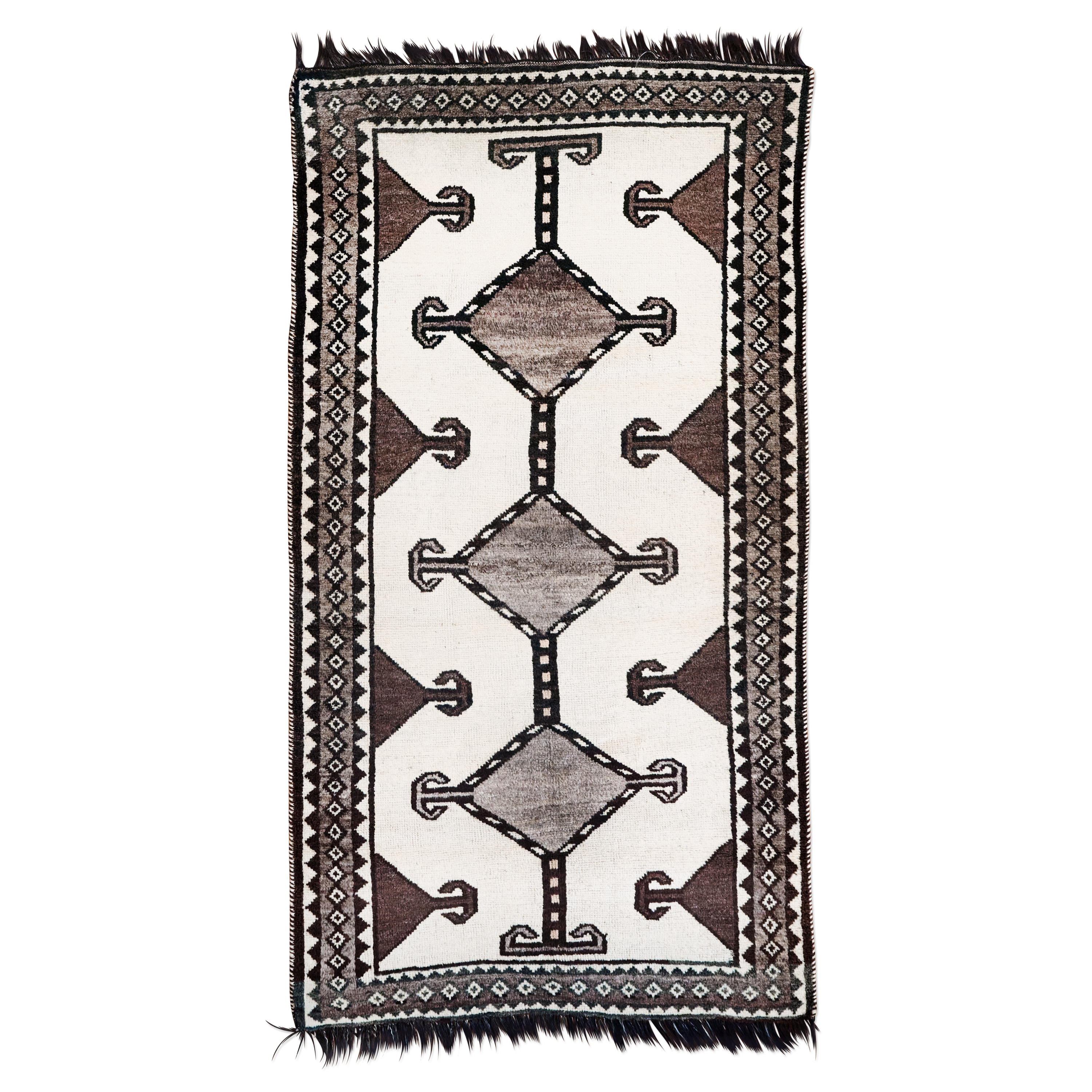 Undyed Wool Qashqai ‘Serpent’ Gabbeh, Iran (Mid-20th Century)