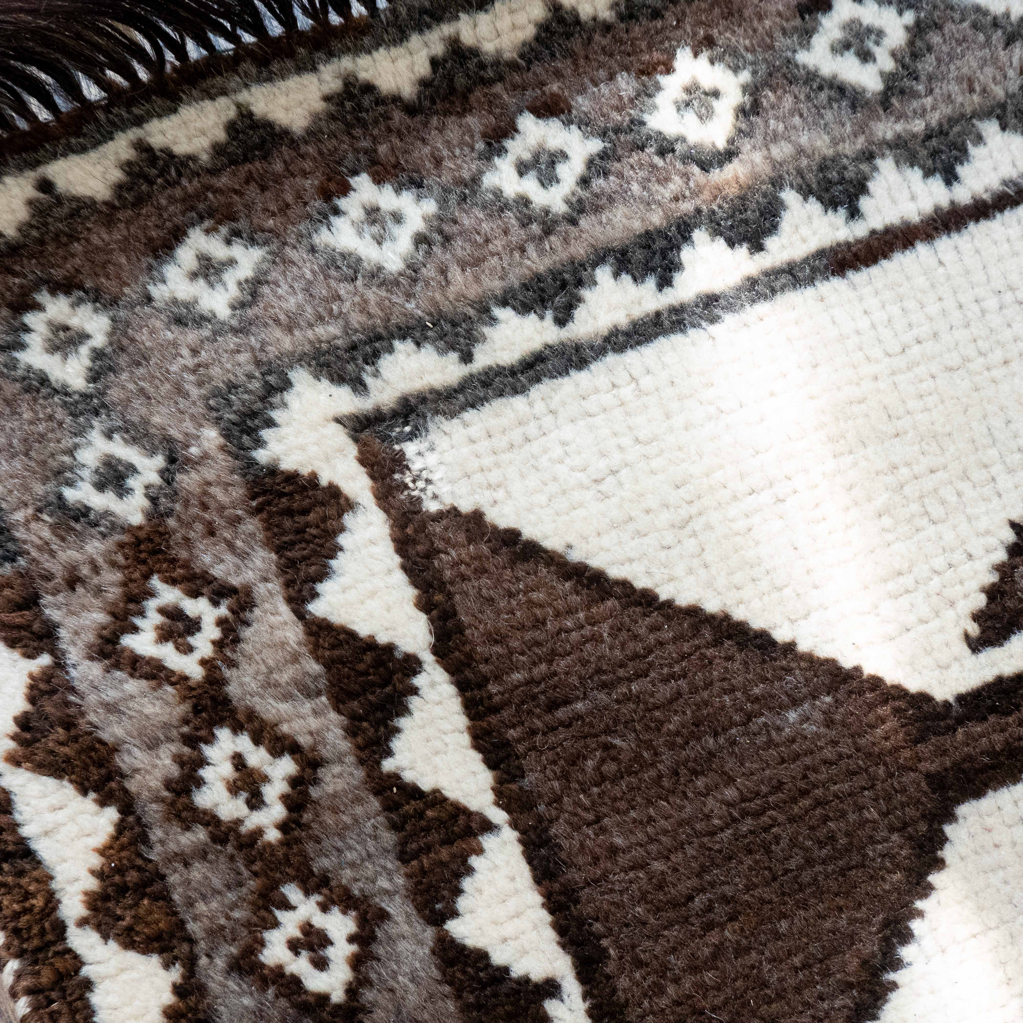 Undyed Wool Qashqai ‘Serpent’ Gabbeh, Iran (c. 1950)