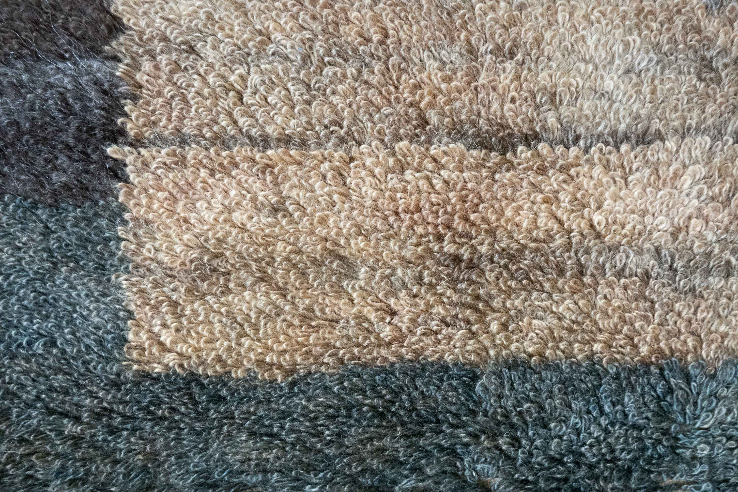 Caramel Brown Open-Field Çekme Tülü Rug, Turkey (c. 1940)